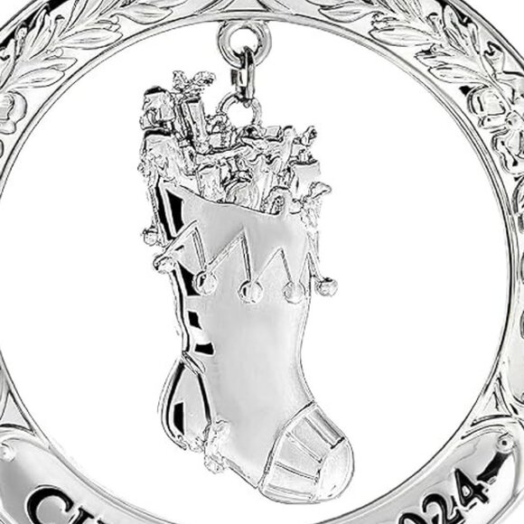 Christmas Silver 3" x 3" Wreath with Stocking Pendant Engraved Tree Ornament - Picture 6 of 8